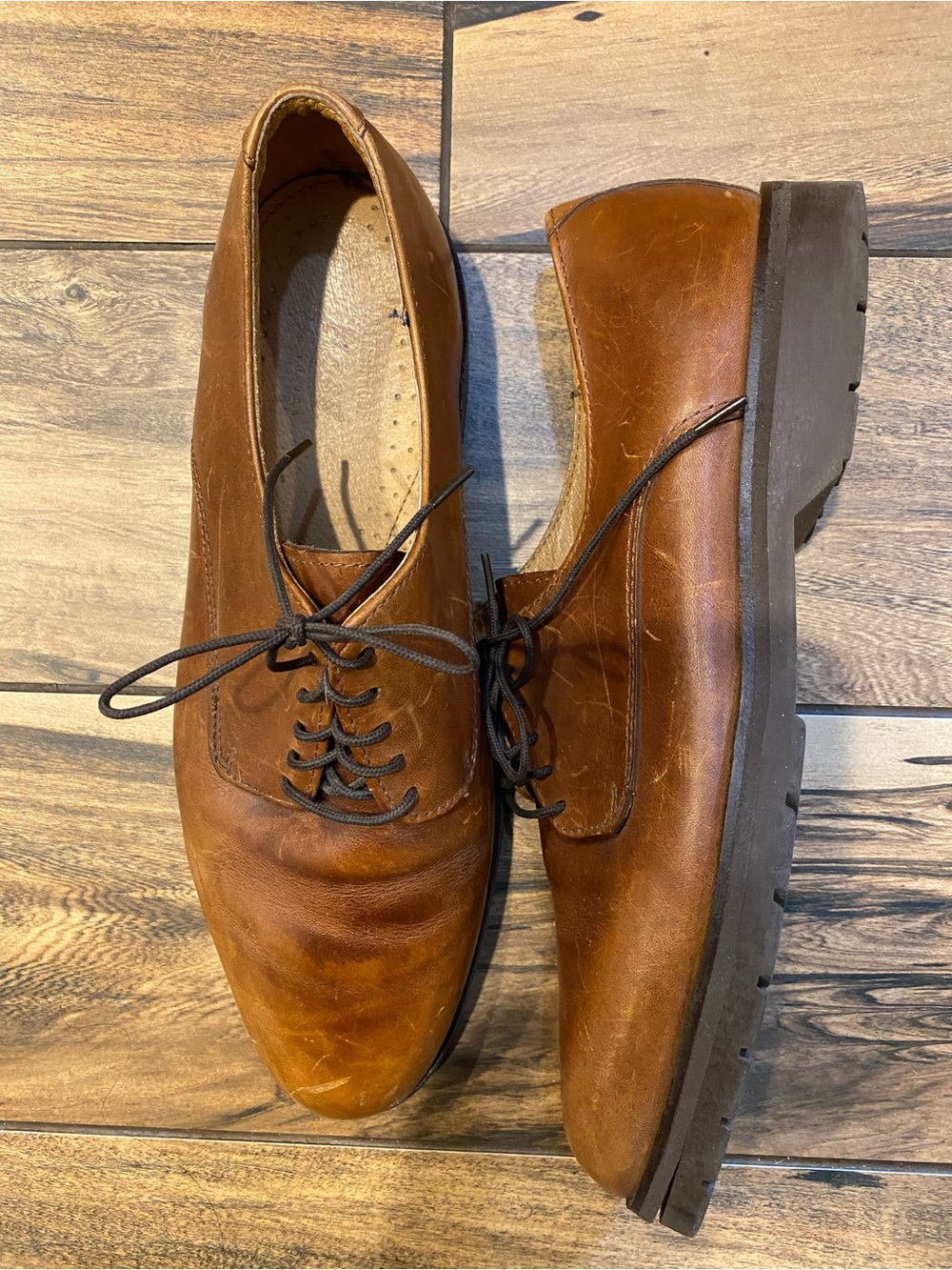 Bass Tan Leather Derby Shoes with Lug Sole